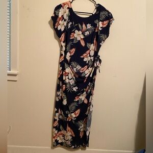 IOLANI Classics tropical wrap dress